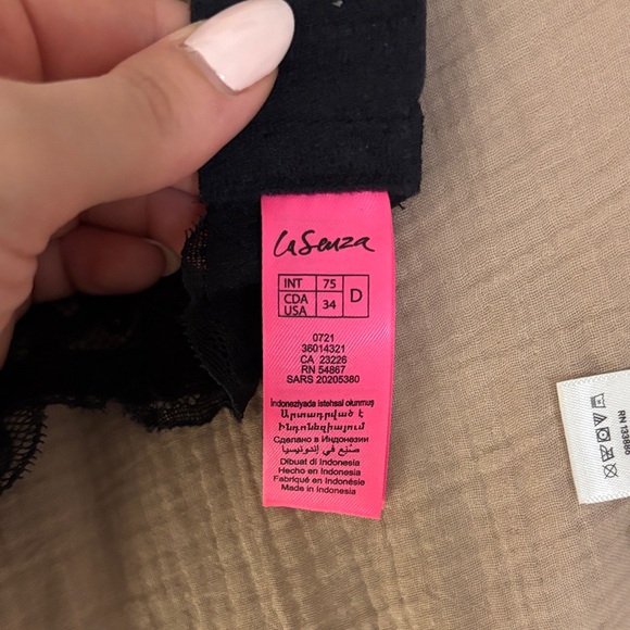 La SENZA Black Lace Bra with Pink Accent - Picture 3 of 3